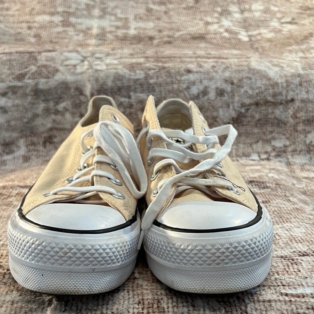 Converse Low Top Platform Sneakers - Cream with White Accents Women’s 9.5 - Picture 5 of 10